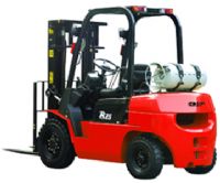 MONTACARGAS 2.5 TON COMBUSTION